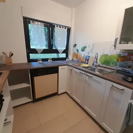 شقة Alte Mit Terrasse باد شونبورن