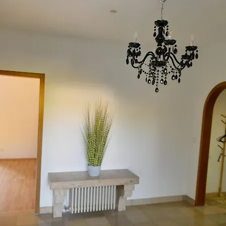 شقة Alte Mit Terrasse باد شونبورن